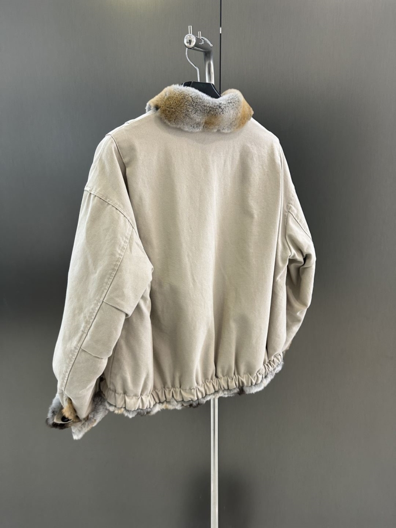 Ce1i*e outwears